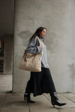 Studio Noos Mom Bag Teddy Hearts Ecru