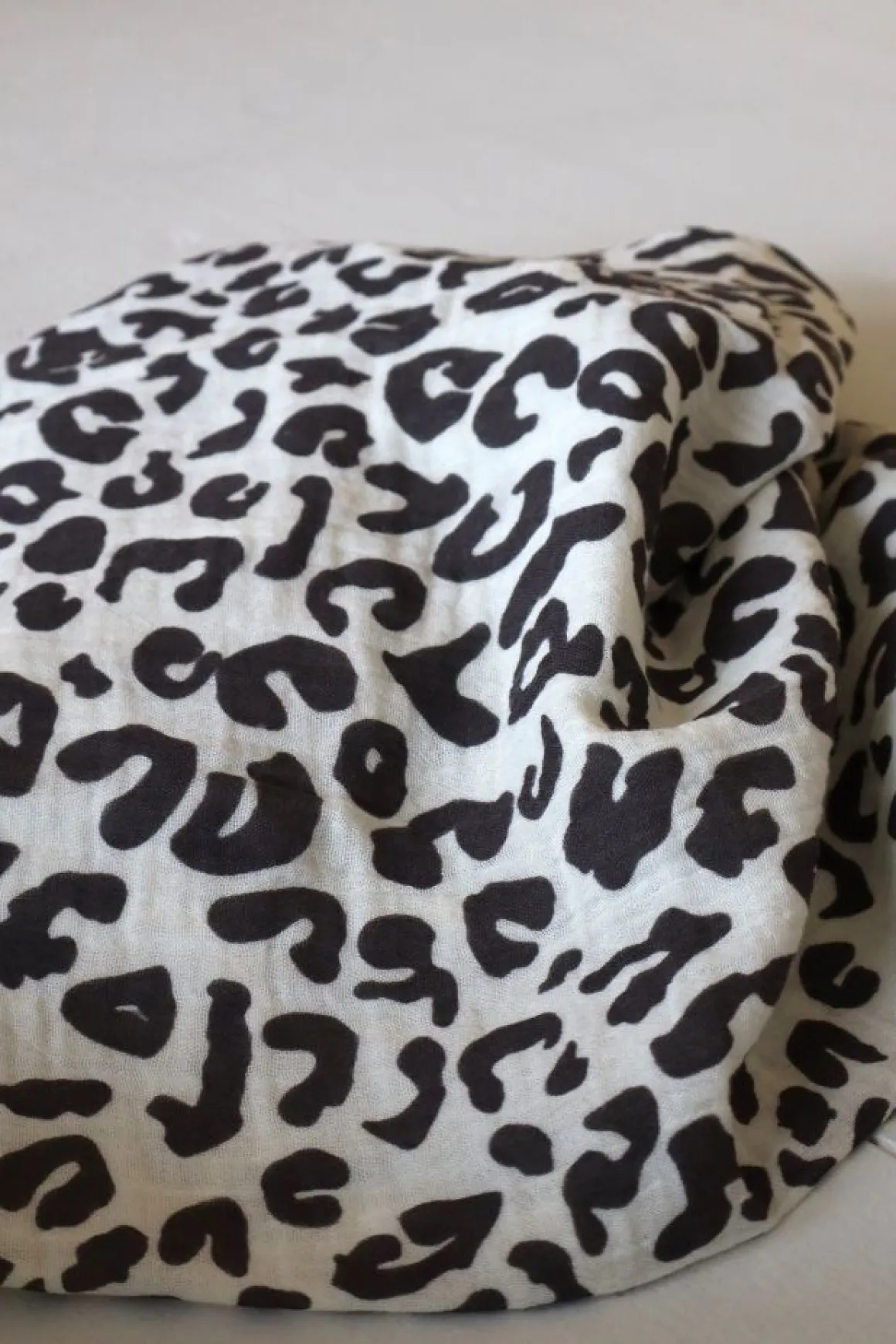 Studio Noos Swaddle Holy Cow 120 x 120